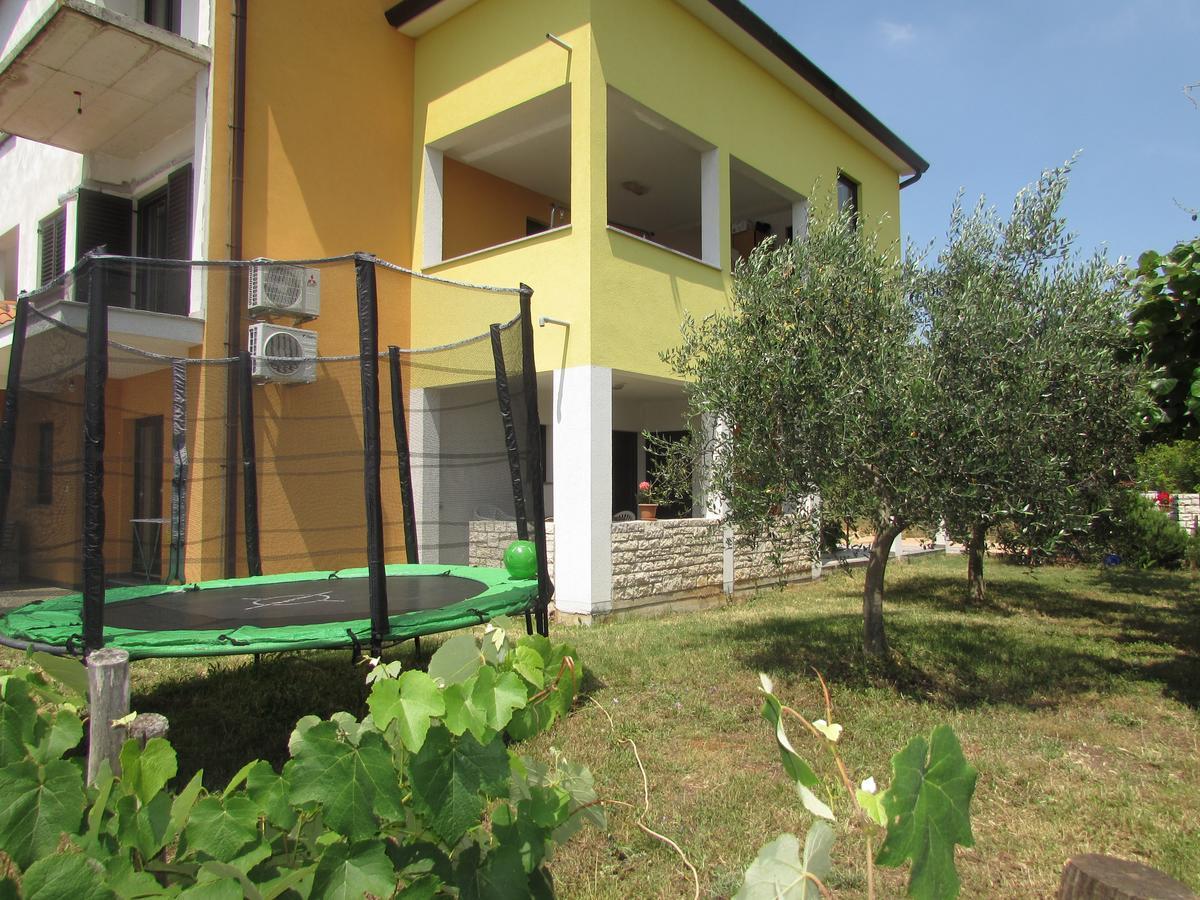Apartments Goga Умаг Экстерьер фото